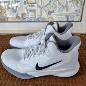 NNW Unisex Nike "Precision III" White/Black Basketball Shoes. Men's 6/Women 7.5